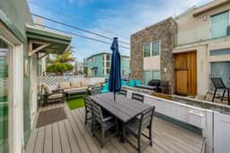 Homey Cottage w/ Ocean View Patio - Image 3