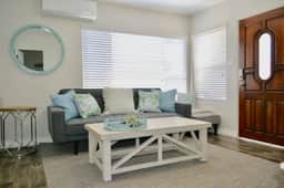 Lovely Mission Beach Retreat - Image 5