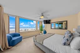 Pacific at your fingertips, best oceanfront views! - Image 4