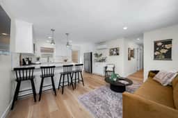 Sophisticated Comfort 2BR Condo w/ Parking - Image 3