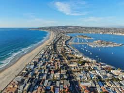 Sunny Mission Beach house, steps to Ocean & Bay! - Image 5