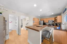 Sunny Mission Beach house, steps to Ocean & Bay! - Image 4