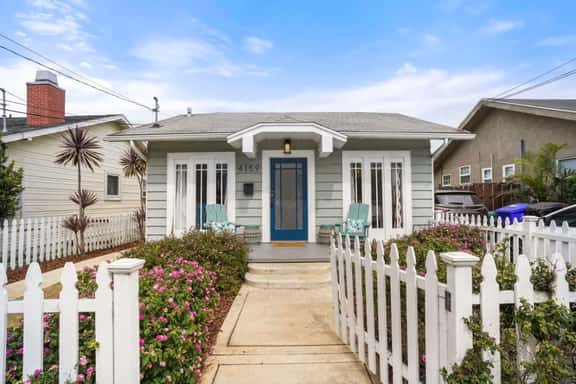 Bright and Quirky Hillcrest Craftsman - Image 1