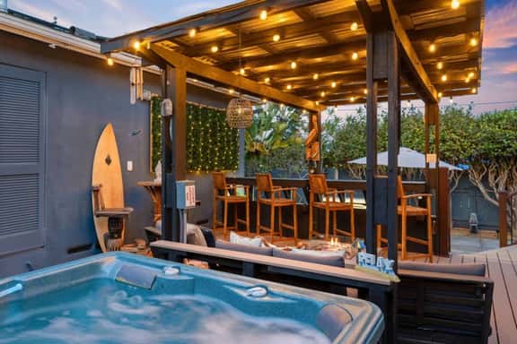 Tiki Hut - Hot Tub, Indoor-Outdoor Entertainment - Image 1