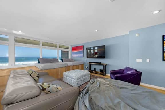 La Jolla Ocean Front Escape w/ Parking - Image 4