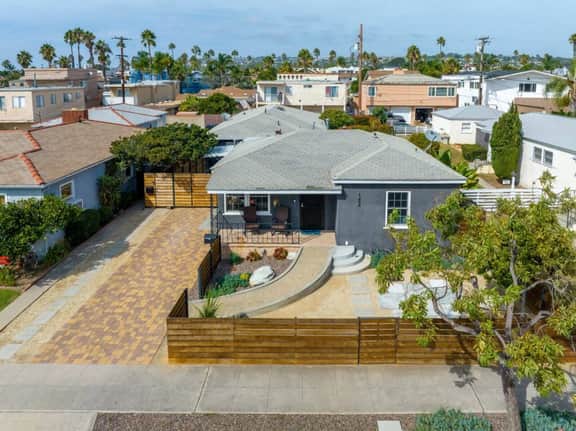 The Succulent House, Parking, Walk to Bay! - Image 5