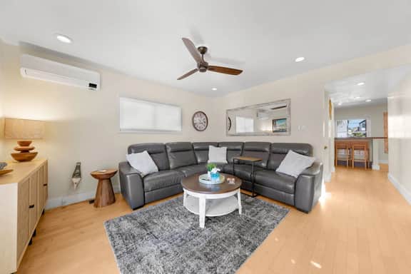 Sunny Mission Beach house, steps to Ocean & Bay! - Image 3
